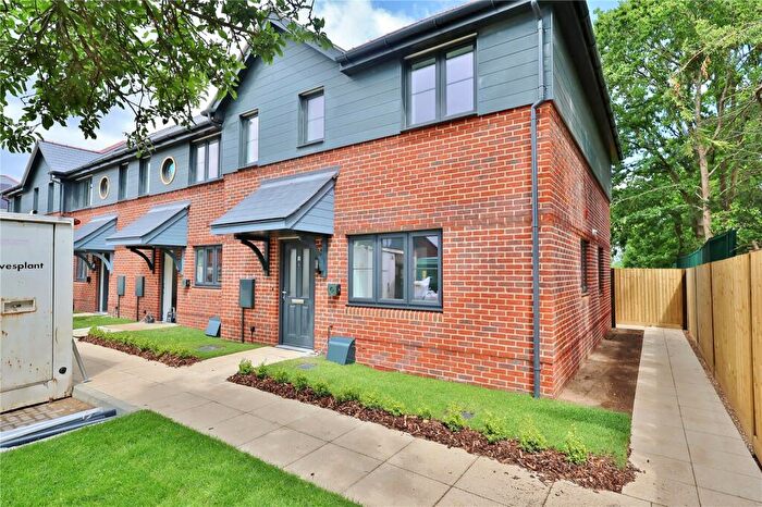 3 Bedroom End Of Terrace House For Sale In Florence Close, Send, Woking, Surrey, GU23