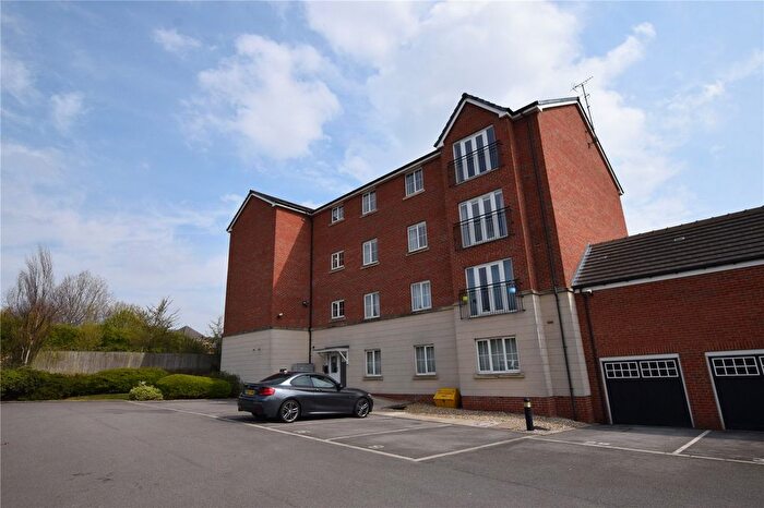 2 Bedroom Flat To Rent In Waggon Road, Middleton, Leeds, West Yorkshire, LS10