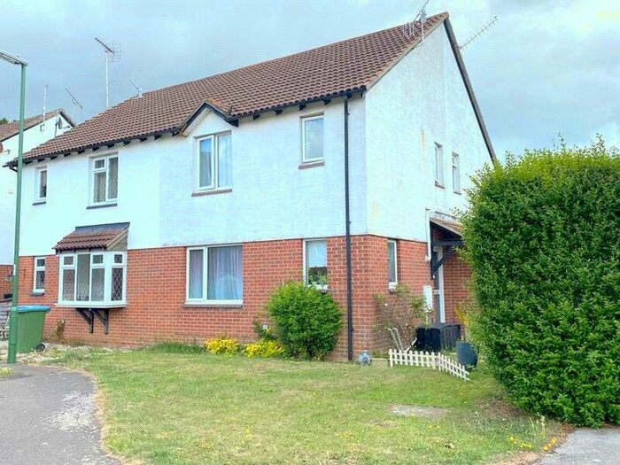 2 Bedroom Terraced House To Rent In Lanyards, Littlehampton, West Sussex, BN17