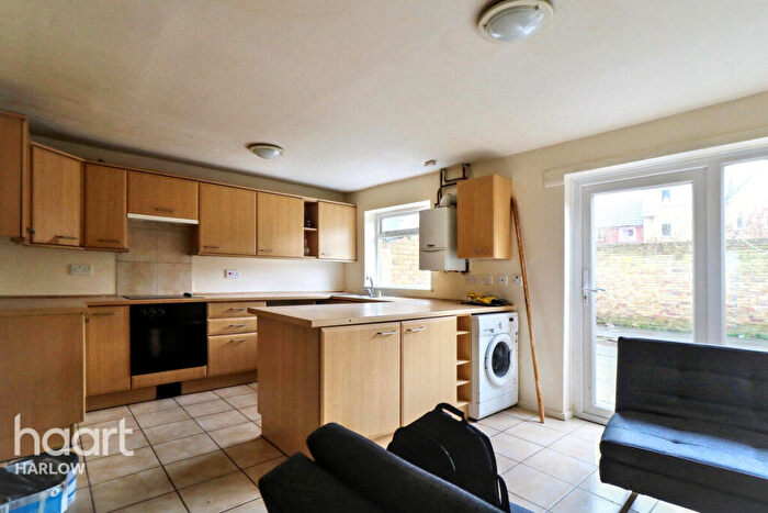 3 Bedroom Town House To Rent In Morley Grove, Harlow, CM20
