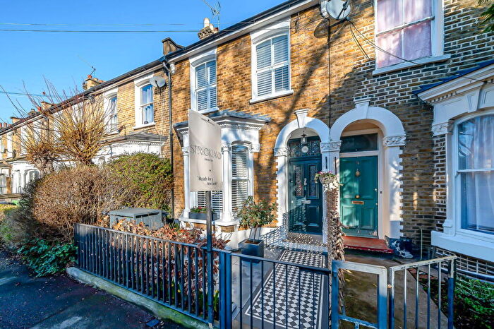 4 Bedroom Terraced House For Sale In Edric Road, London, SE14