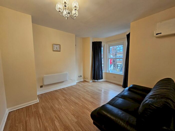 1 Bedroom Maisonette To Rent In Napier Road, Luton, LU1