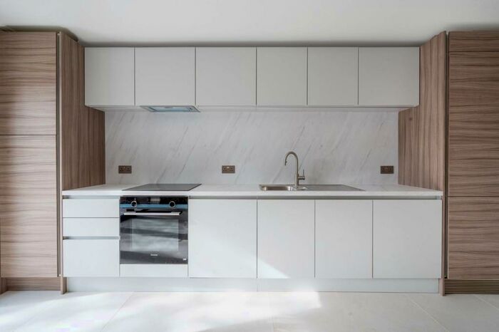 4 Bedroom End Of Terrace House To Rent In Guildford Park Avenue, Guildford, GU2