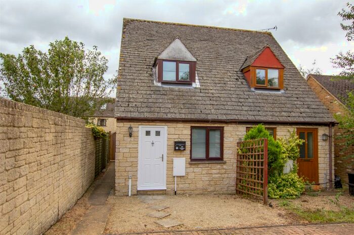 1 Bedroom Semi-Detached House To Rent In Rissington Drive, Witney, Oxfordshire, OX28