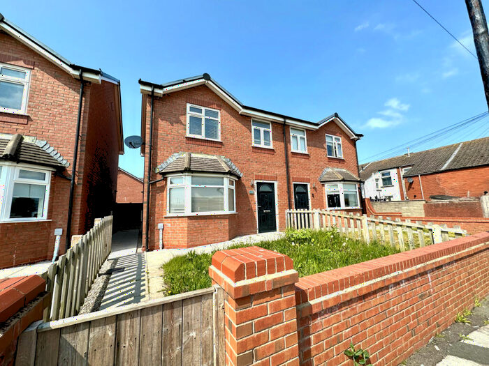 3 Bedroom Semi-Detached House To Rent In Radcliffe Road, Fleetwood, FY7