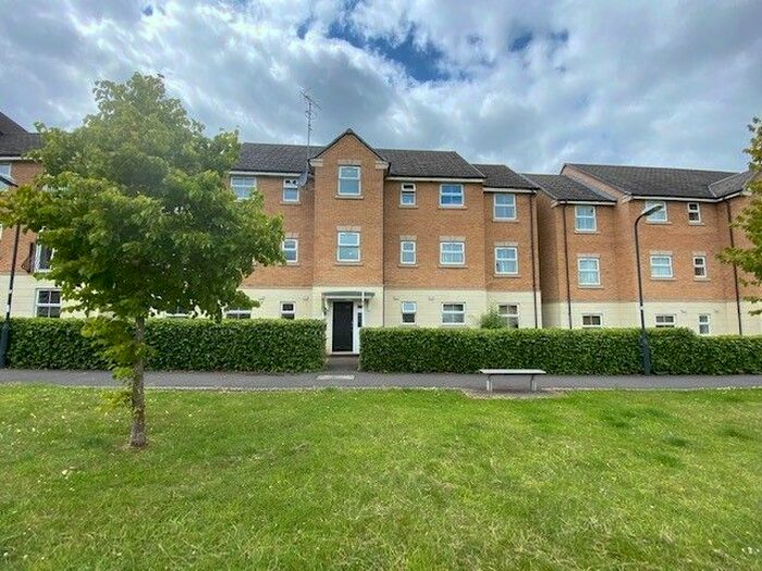2 Bedroom Flat To Rent In Flaxdown Gardens, Rugby, CV23