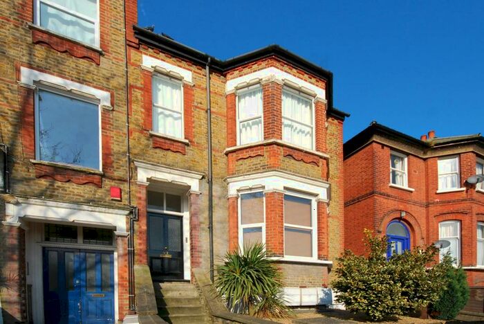 Studio To Rent In Knights Hill, West Norwood, London, SE27