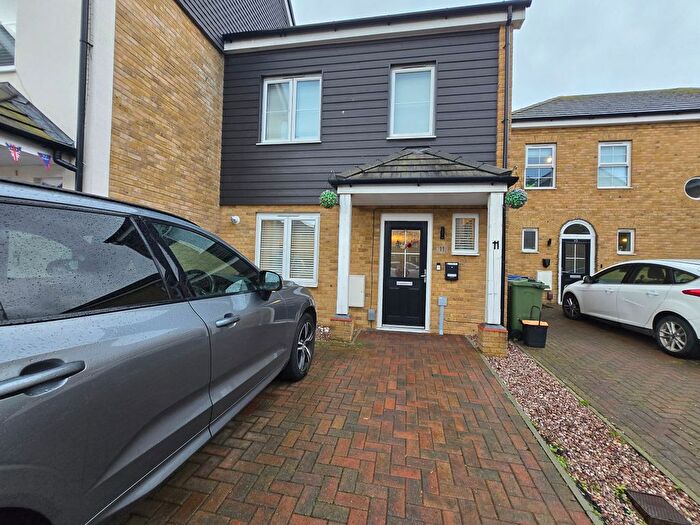 3 Bedroom End Terrace House For Sale In Mccudden Mews, Kemsley, Sittingbourne, Kent, ME10