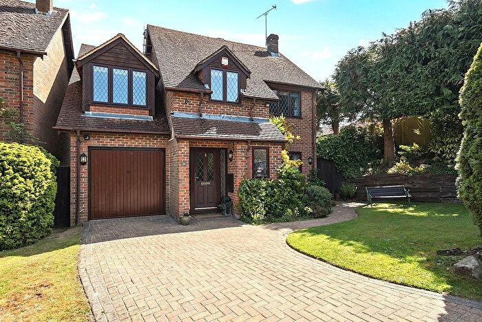 5 Bedroom Detached House For Sale In George Eliot Close, Witley, Godalming, GU8