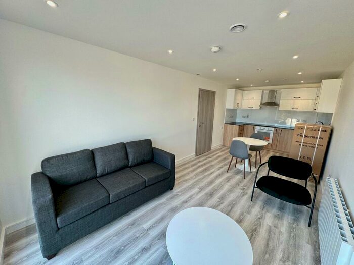 1 Bedroom House To Rent In The Wells Road, NG3