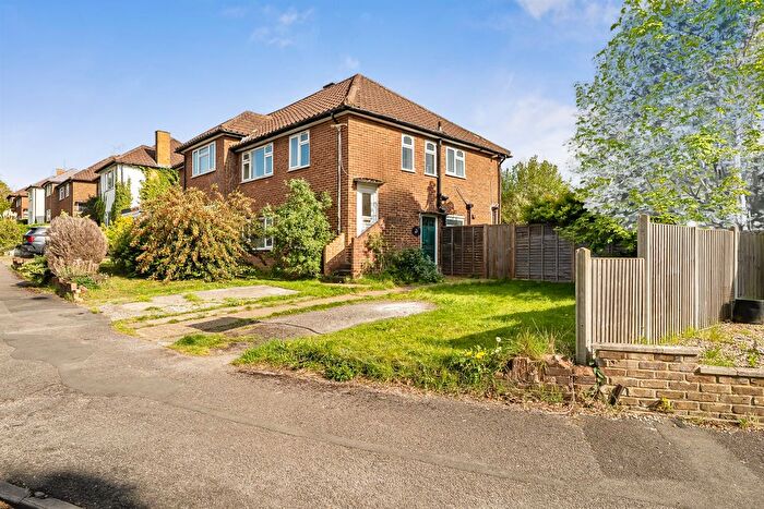 2 Bedroom Maisonette For Sale In Brunel Road, Maidenhead, SL6