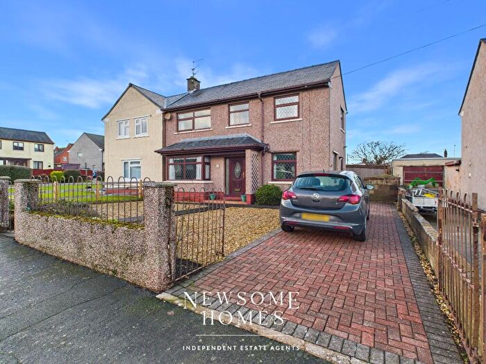 3 Bedroom Semi-Detached House For Sale In Maes Emlyn, Penyffordd, CH8