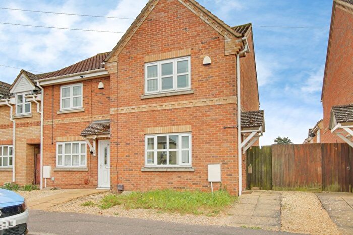 2 Bedroom End Of Terrace House For Sale In Peas Hill Road, March, PE15