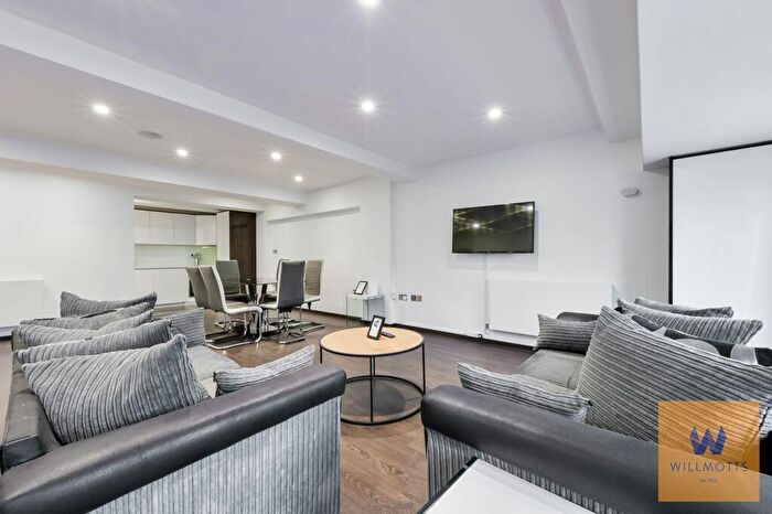 25 Bedroom Block Of Apartments For Sale In Alie Street, Aldgate, E1