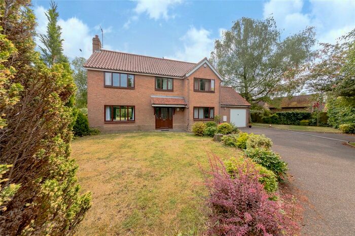 4 Bedroom Detached House To Rent In Shelford Road, Trumpington, Cambridge, CB2