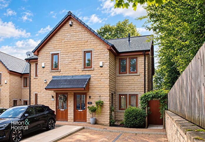 3 Bedroom Semi Detached House For Sale In Walton Place, Nelson, BB9