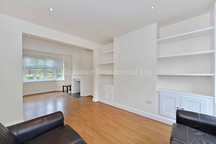 4 Bedroom Semi-Detached House To Rent In Argyle Road, London, W13