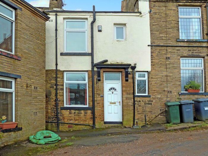 1 Bedroom Terraced House To Rent In Moor Street, Bradford, BD13