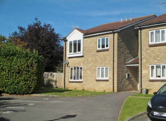1 Bedroom Flat To Rent In Sutton Grange, Yeovil BA21