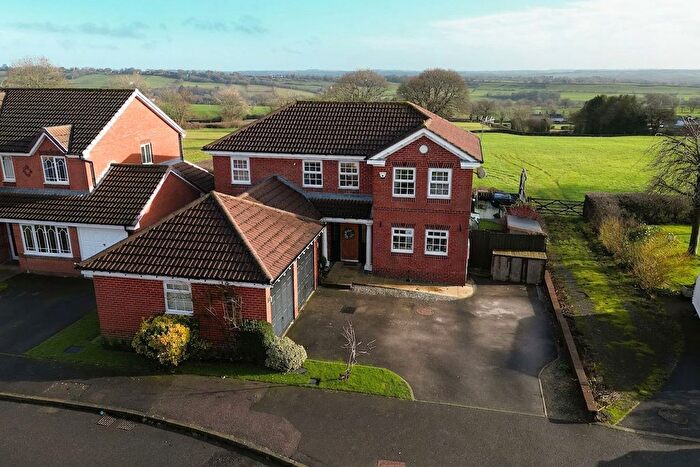 4 Bedroom Detached House For Sale In Hillcrest Avenue, Wessington, DE55