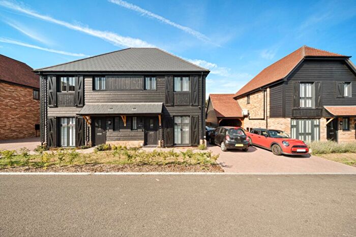 3 Bedroom Semi Detached House To Rent In Horsemans Green Road, Rainham, Gillingham, Kent, ME8