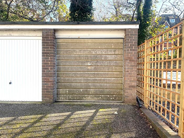 Garage / Parking To Rent In Eaton Gardens, Hove, BN3