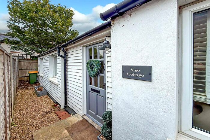 2 Bedroom Bungalow For Sale In Lyminster Road, Wick, Littlehampton, West Sussex, BN17