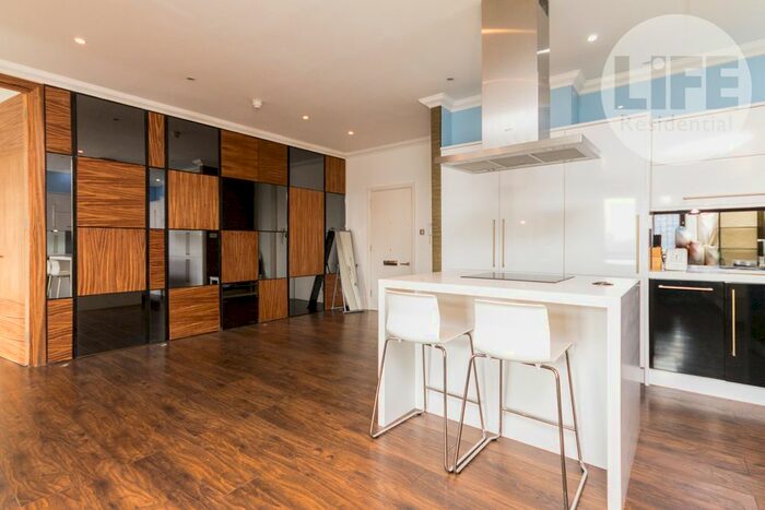 2 Bedroom Flat To Rent In Whitehouse Apartments, Belvedere Road, London, SE1