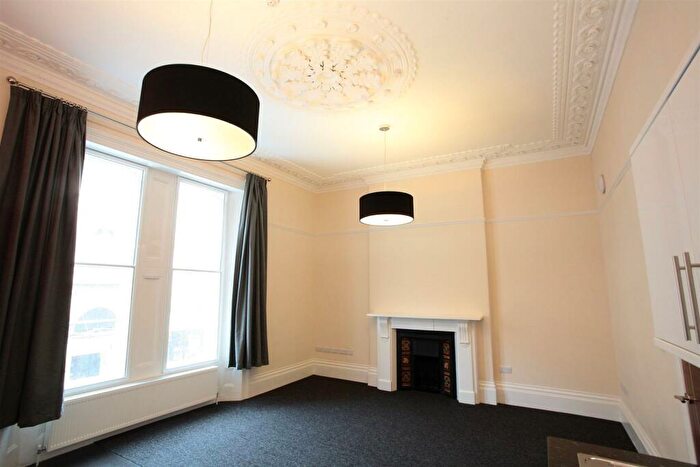 1 Bedroom Flat To Rent In Queens Road, Clifton, BS8