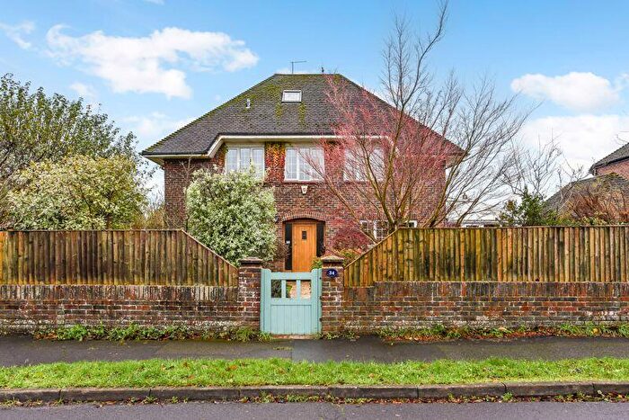 4 Bedroom Detached House For Sale In Warblington Road, Emsworth, PO10