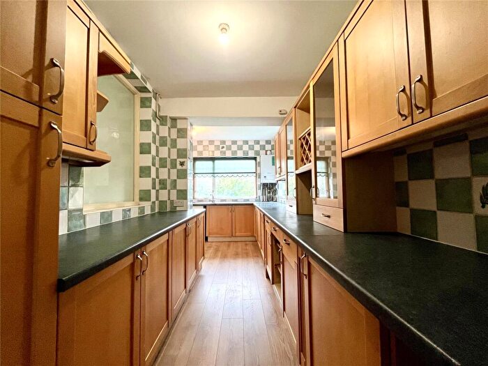 4 Bedroom Semi-Detached House To Rent In Canberra Road, Bexleyheath, Kent, DA7