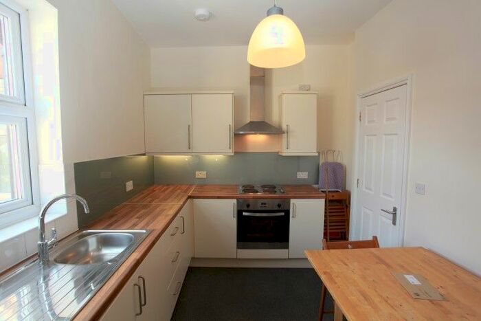 3 Bedroom Flat To Rent In New Station Road, Fishponds, BS16