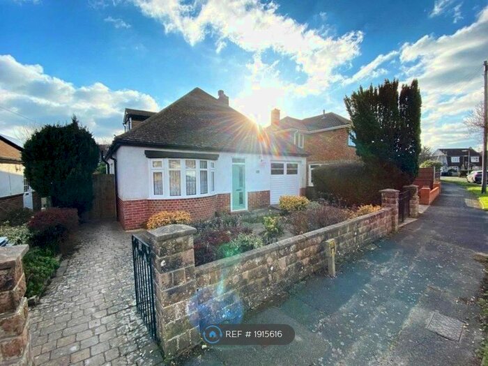 3 Bedroom Bungalow To Rent In Chester Crescent, Lee-On-The-Solent, PO13