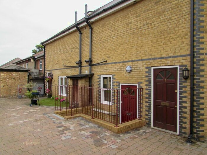 2 Bedroom Maisonette To Rent In Manor Road, Wallington SM6