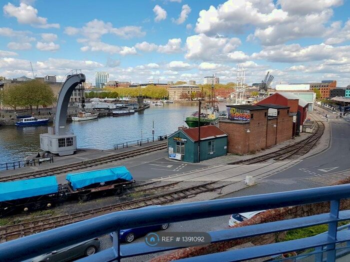 3 Bedroom Flat To Rent In Cumberland Road, Bristol, BS1