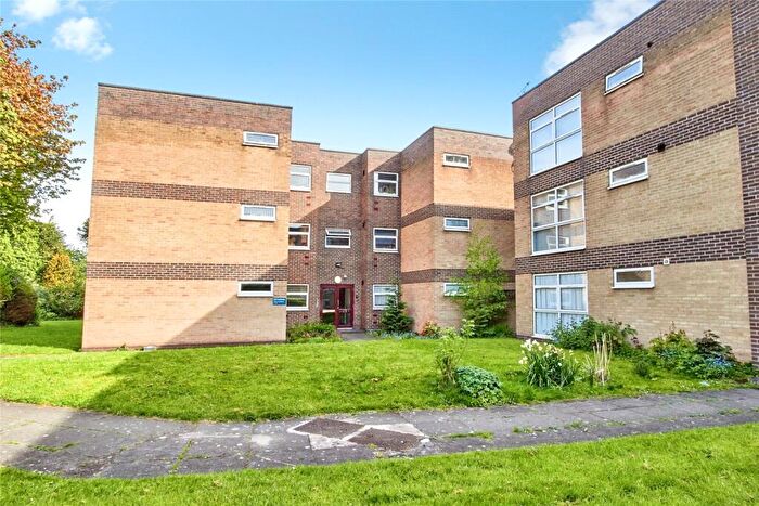 2 Bedroom Flat For Sale In Alcester Road South, Birmingham, West Midlands, B14