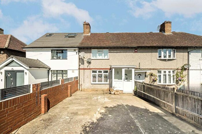 3 Bedroom Semi Detached House To Rent In King Henrys Road, Kingston Upon Thames, KT1