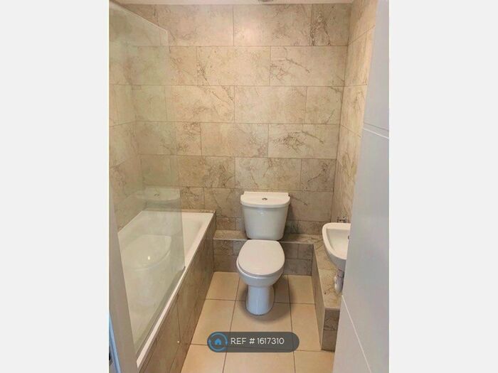 1 Bedroom Flat To Rent In High Street North, Dunstable, LU6