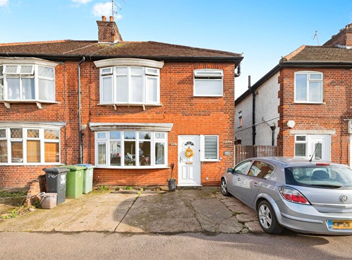 1 Bedroom Maisonette For Sale In St. Albans Road, Watford, WD24