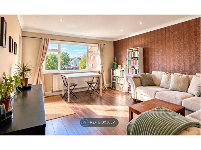 2 Bedroom Flat To Rent In Patterson Court, Dartford, DA1