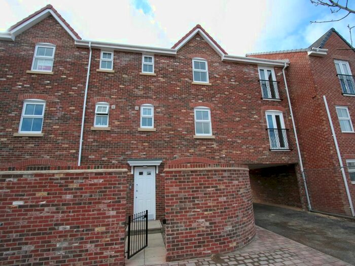 2 Bedroom Flat To Rent In Raby Road, Hartlepool, Cleveland, TS24