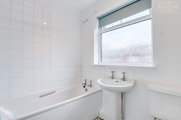 3 Bedroom Terraced House For Sale In Lindsay Street, Horwich, Bolton, BL6