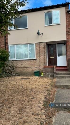 6 Bedroom Terraced House To Rent In Hamlet Drive, Colchester, CO4