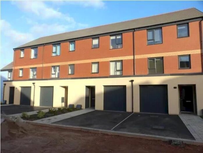 4 Bedroom Property To Rent In Mariners Walk, Barry, CF62