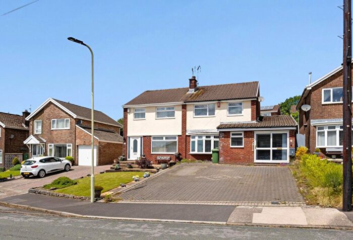3 Bedroom Semi-Detached House For Sale In Milford Close, Tonteg, CF38