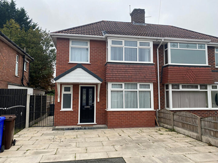 3 Bedroom Semi-Detached House To Rent In Claife Avenue, Manchester, M40