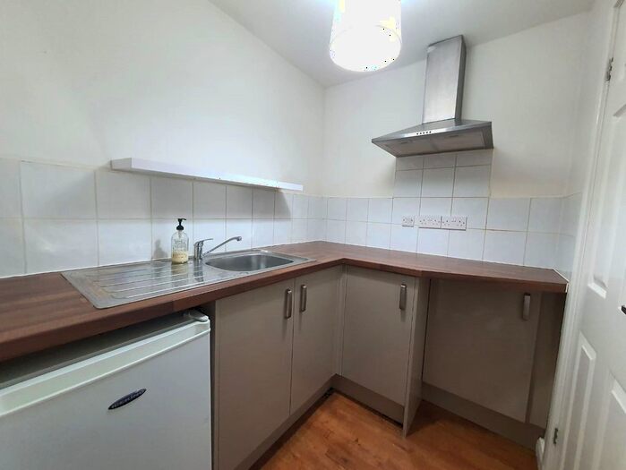 Studio To Rent In Glenthorne House, Town Centre, DN1