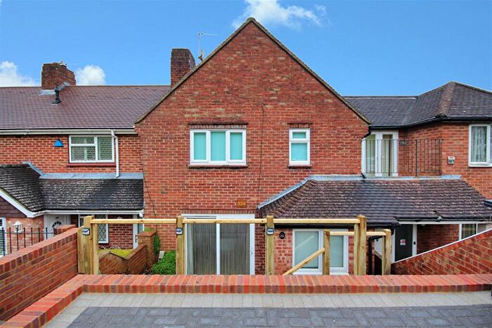 2 Bedroom Terraced House To Rent In Saunders Hill, Brighton, BN1