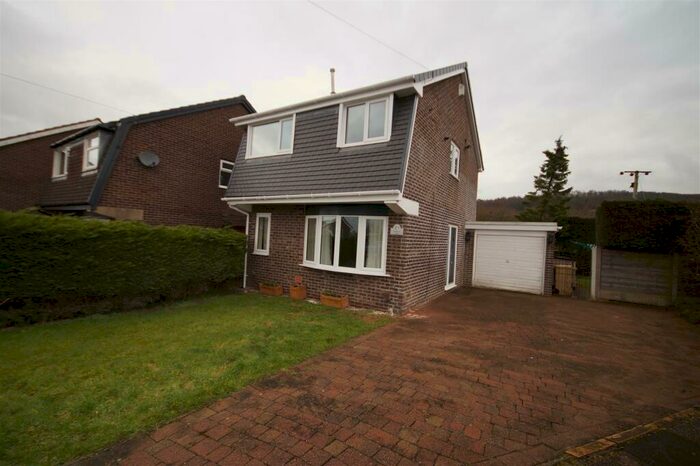 3 Bedroom Detached House To Rent In Snowdon Drive, Horwich, Bolton, BL6