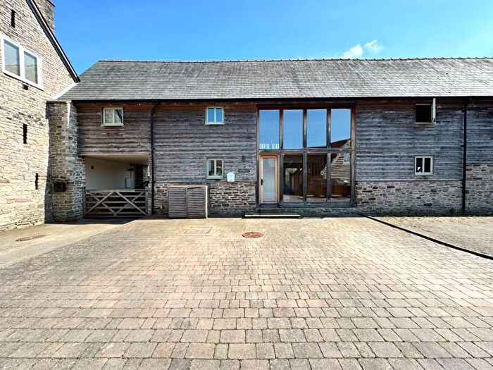 3 Bedroom Terraced House To Rent In Threshing Barn, Hereford, HR3